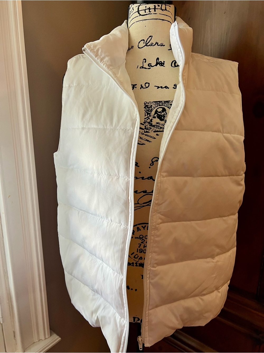 Brandon Thomas Cream Quilted Puffer Vest